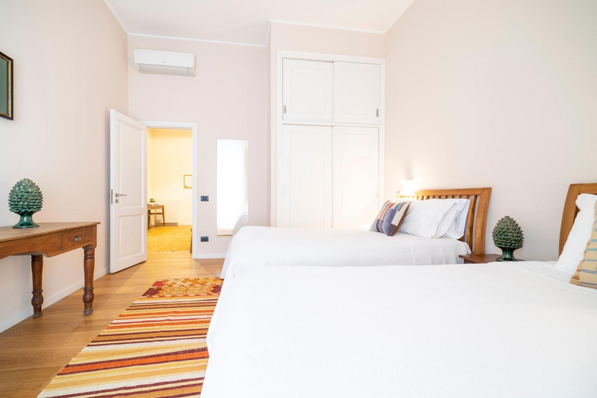 Palazzo Planeta Apartment ปาแลร์โม ภายนอก รูปภาพ
